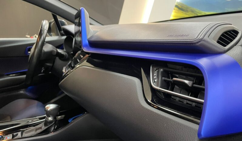 
								TOYOTA C-HR 122H DYNAMIC PLUS lleno									