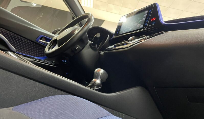 
								TOYOTA C-HR 122H DYNAMIC PLUS lleno									