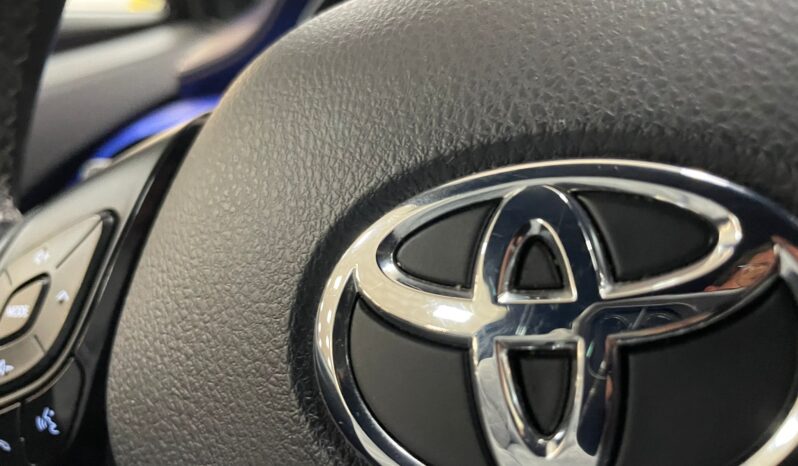 
								TOYOTA C-HR 122H DYNAMIC PLUS lleno									