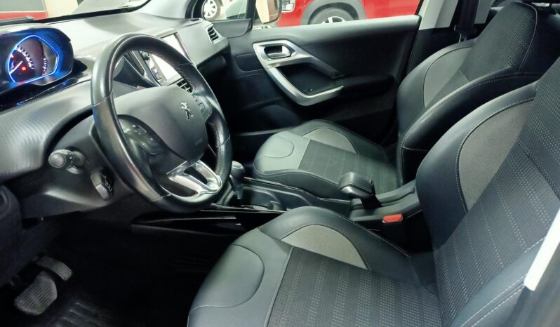
								PEUGEOT 2008 1,2 PURETECH EAT6 lleno									