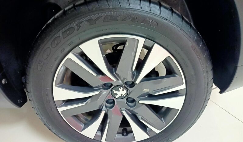 
								PEUGEOT 2008 1,2 PURETECH EAT6 lleno									