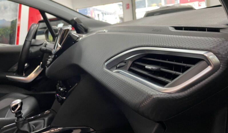 
								PEUGEOT 2008 1.2 PURETECH BUSINESS lleno									