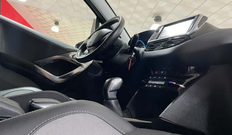 
								PEUGEOT 2008 1.5 HDI ALLURE BUSINESS lleno									